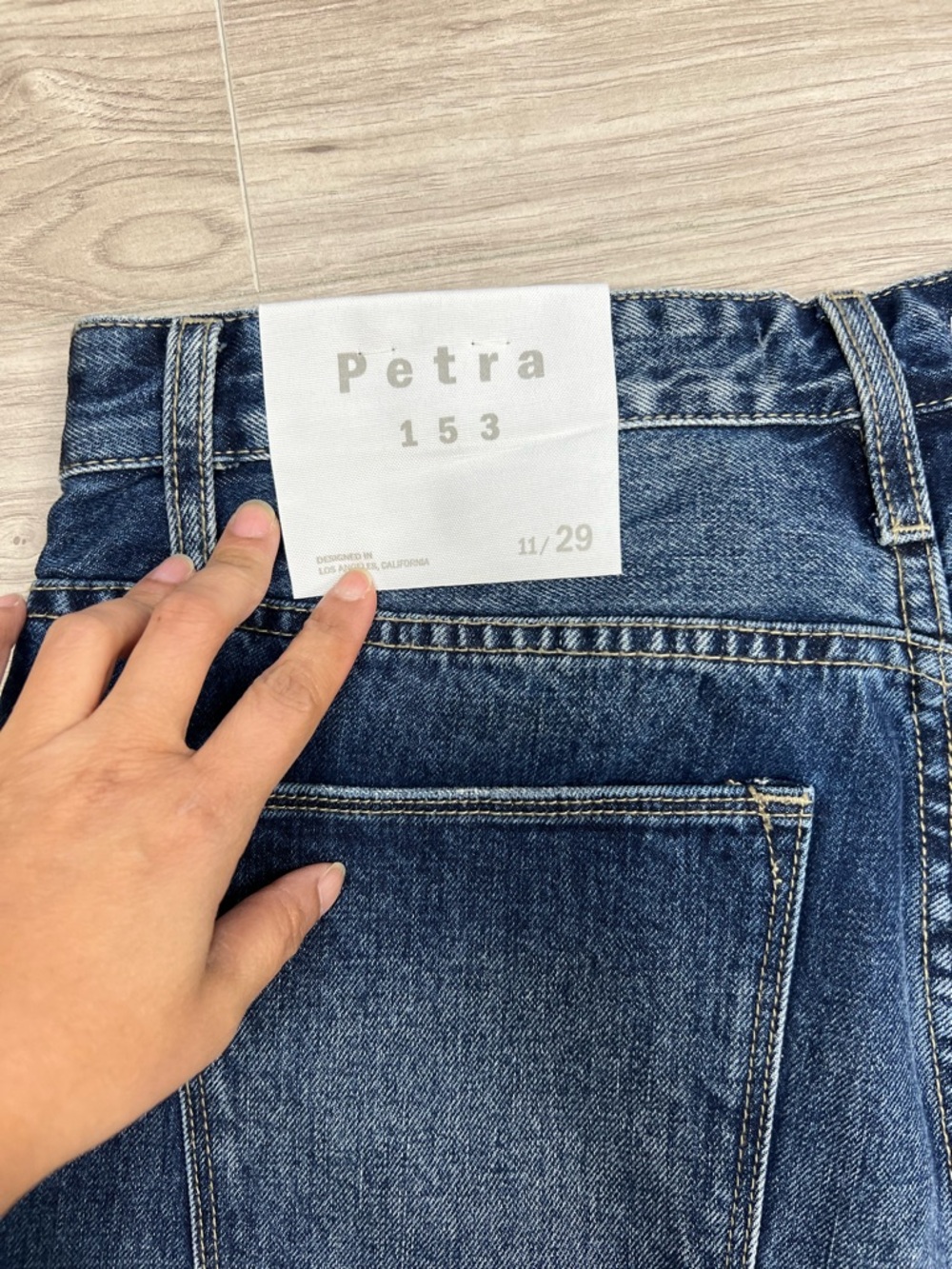 Petra 153 Straight Leg Boyfriend High Rise Distressed Jeans Blue Size 11/29 NWT - Picture 12 of 14
